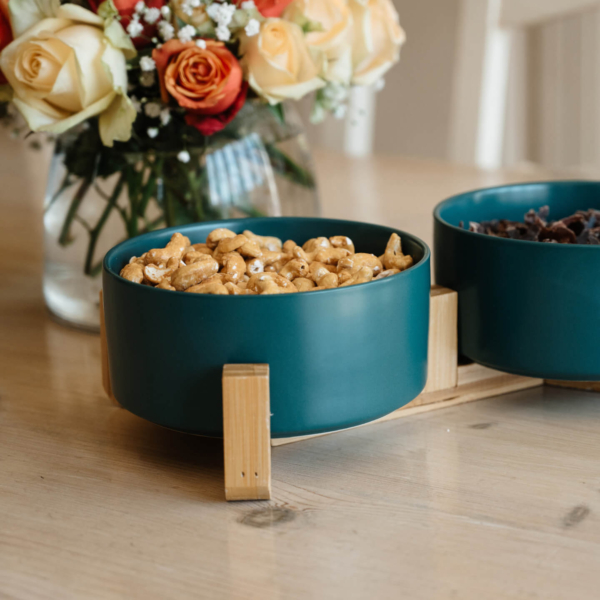 CERAMIC SNACK BOWLS WITH BAMBOO STAND LIFE STYLE (4)