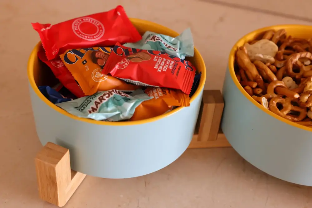 Ceramic Snack Bowls With Bamboo Stand Outer Blue Inner Yellow - Image 5